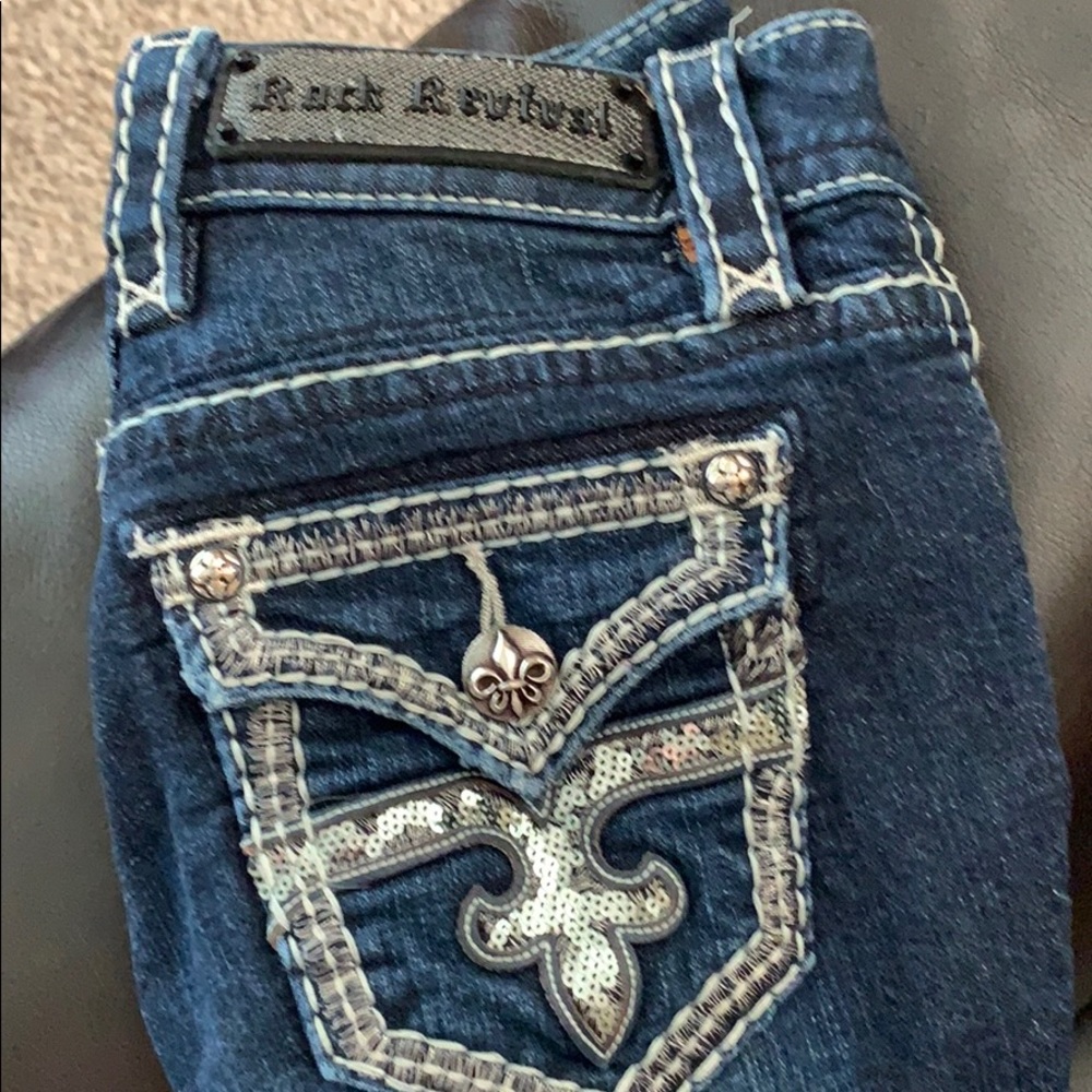Rock Revival Capris size 24